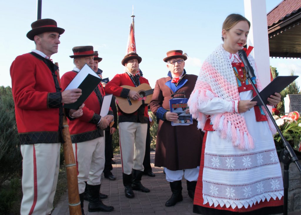 Pusta Noc i 75. rocznica pacyfikacji wsi Bandysie [06.10.2019] - zdjęcie #9 - eOstroleka.pl