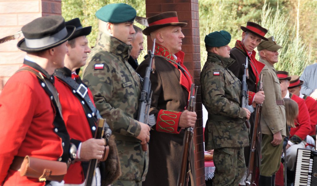 Pusta Noc i 75. rocznica pacyfikacji wsi Bandysie [06.10.2019] - zdjęcie #30 - eOstroleka.pl