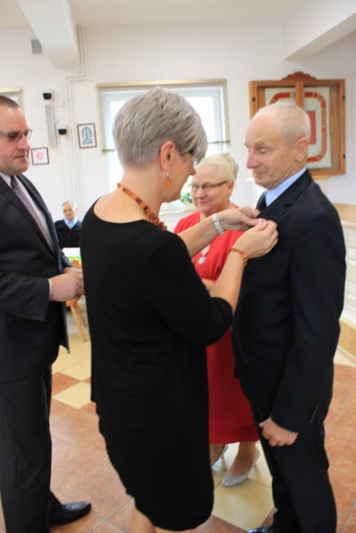Myszyniec: Wręczono medale za długoletnie pożycie małżeńskie [ZDJĘCIA] - zdjęcie #19 - eOstroleka.pl