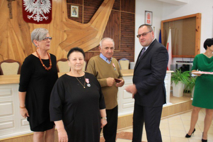 Myszyniec: Wręczono medale za długoletnie pożycie małżeńskie [ZDJĘCIA] - zdjęcie #29 - eOstroleka.pl