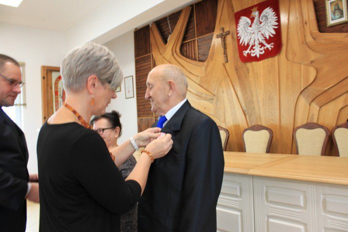 Myszyniec: Wręczono medale za długoletnie pożycie małżeńskie [ZDJĘCIA] - zdjęcie #40 - eOstroleka.pl
