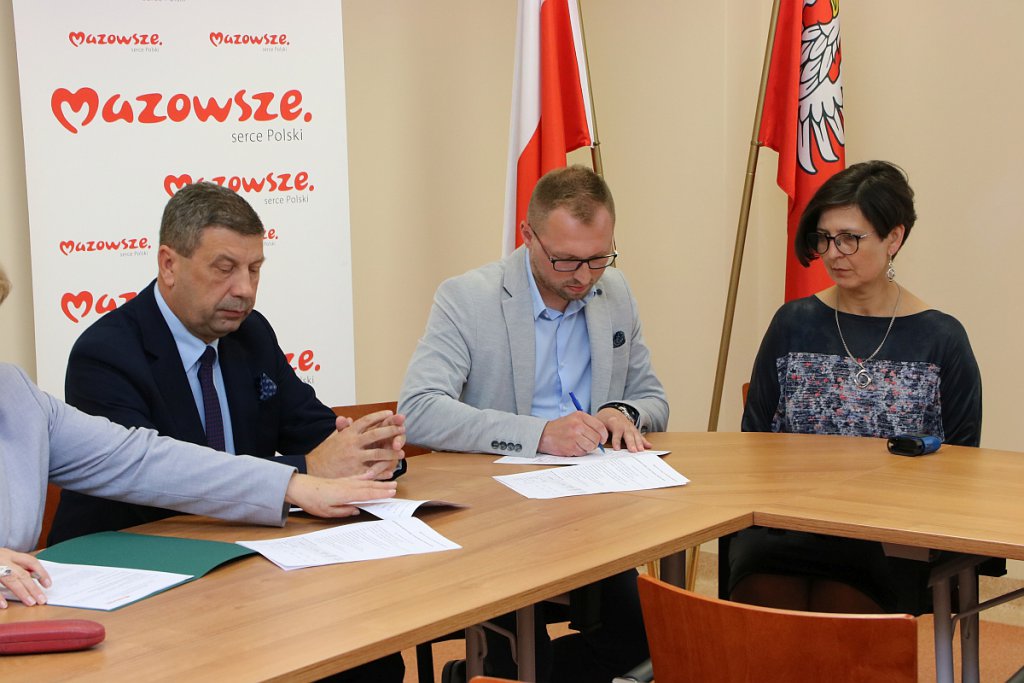 Ponad pół miliona na pracownie informatyczne i językowe dla subregionu ostrołęckiego [10.10.2019] - zdjęcie #15 - eOstroleka.pl