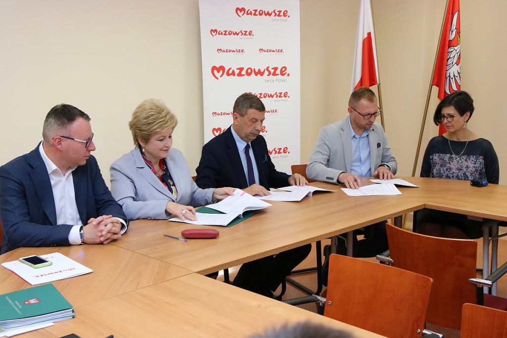 Ponad pół miliona na pracownie informatyczne i językowe dla subregionu ostrołęckiego [10.10.2019] - zdjęcie #16 - eOstroleka.pl