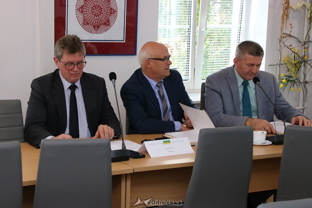 XI sesja Rady Powiatu w Ostrołęce [11.10.2019] - zdjęcie #17 - eOstroleka.pl