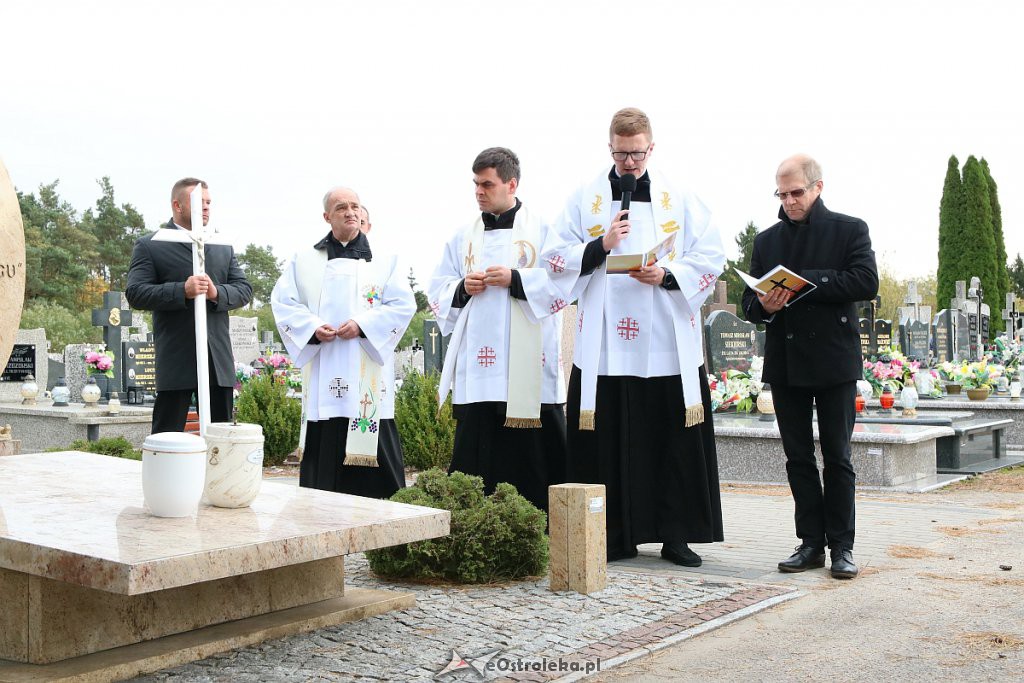 Pogrzeb Dzieci Utraconych na ostrołęckim cmentarzu [12.10.2019] - zdjęcie #6 - eOstroleka.pl