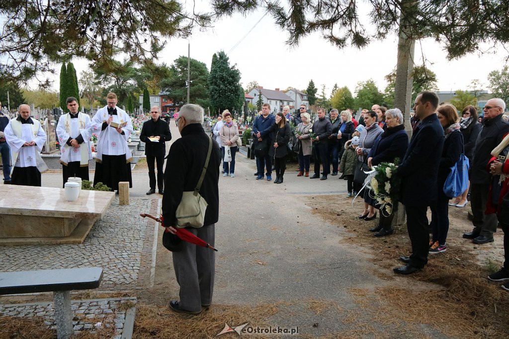 Pogrzeb Dzieci Utraconych na ostrołęckim cmentarzu [12.10.2019] - zdjęcie #9 - eOstroleka.pl