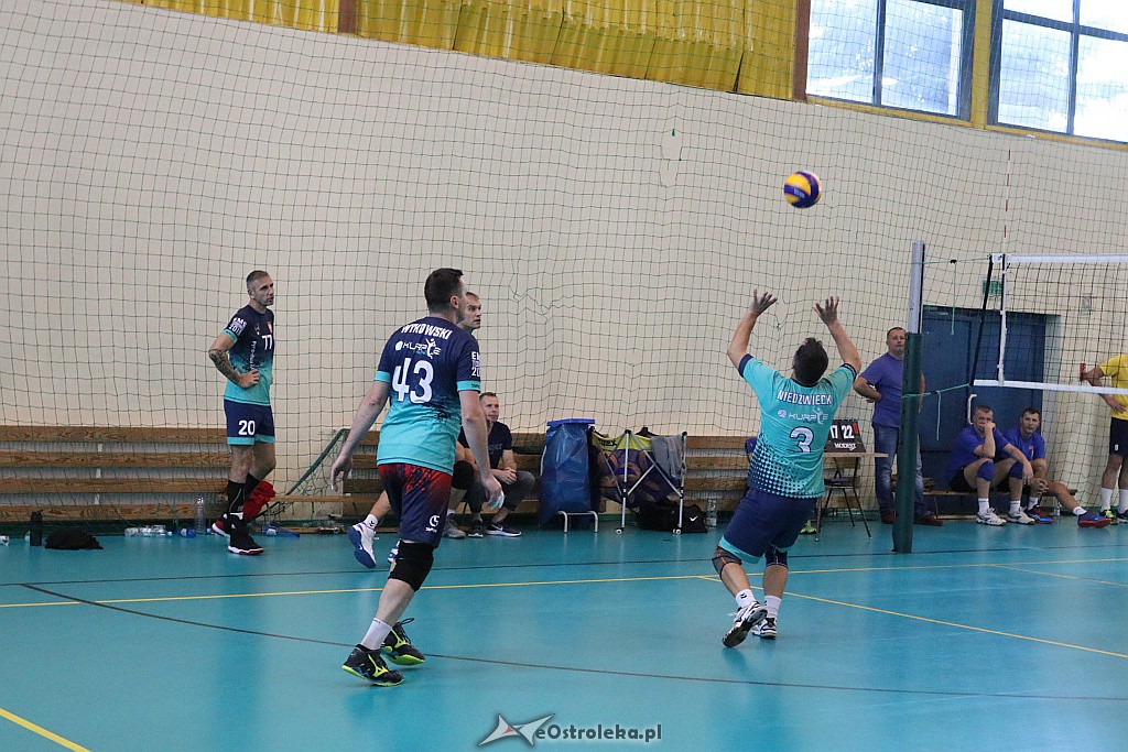 Kurpie Volleyball - drugi dzień turnieju [12.10.2019] - zdjęcie #11 - eOstroleka.pl