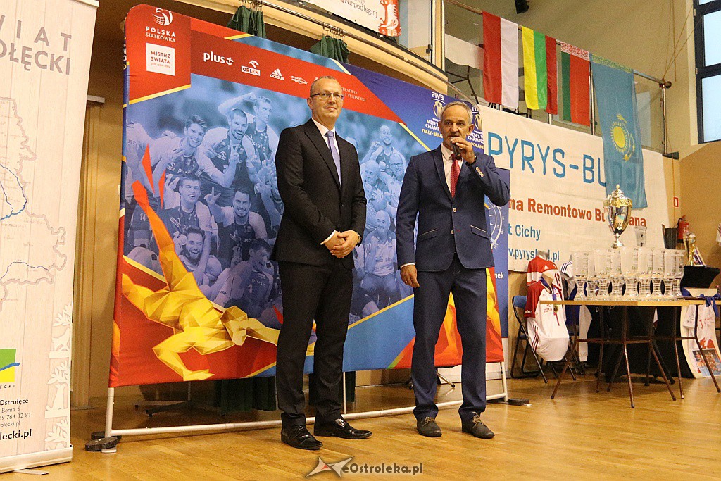 Kurpie Volleyball - drugi dzień turnieju [12.10.2019] - zdjęcie #38 - eOstroleka.pl