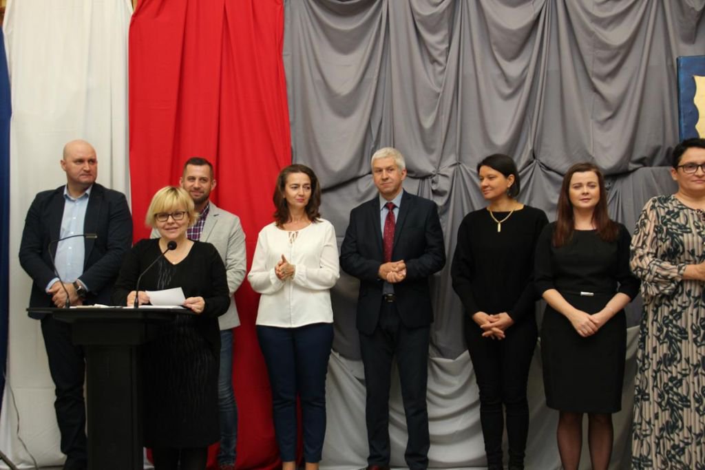 Uroczystość z okazji „Dnia Nauczyciela” w I LO [14.10.2019] - zdjęcie #16 - eOstroleka.pl