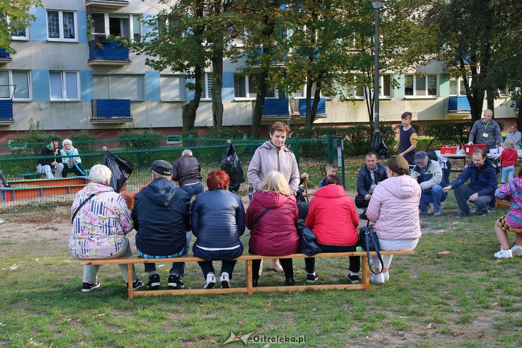Rodzinne ognisko z Radą Osiedla Starosty Kosa [14.10.2019] - zdjęcie #3 - eOstroleka.pl