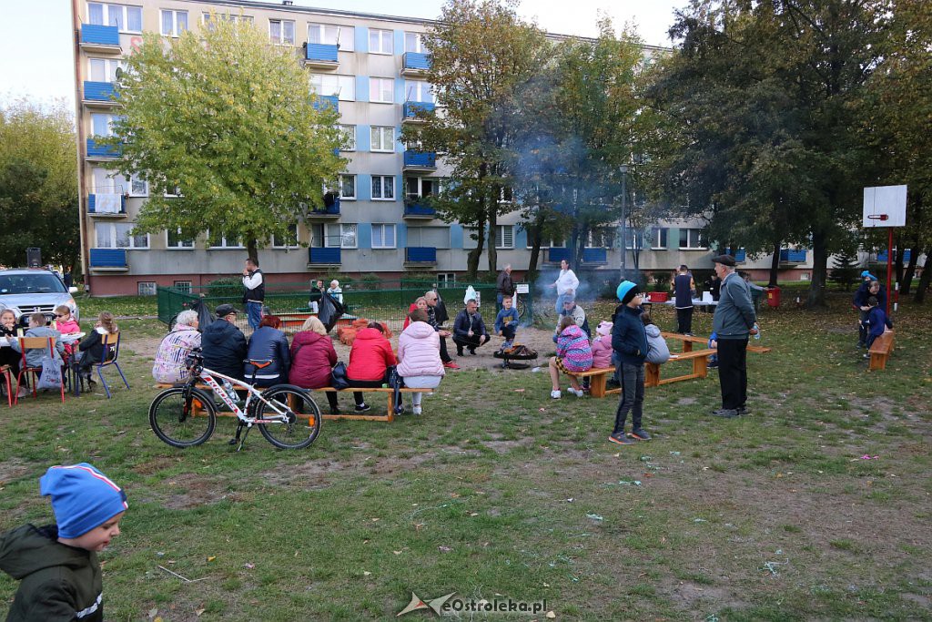 Rodzinne ognisko z Radą Osiedla Starosty Kosa [14.10.2019] - zdjęcie #24 - eOstroleka.pl