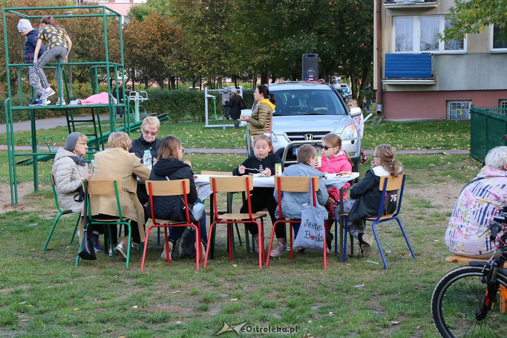 Rodzinne ognisko z Radą Osiedla Starosty Kosa [14.10.2019] - zdjęcie #25 - eOstroleka.pl
