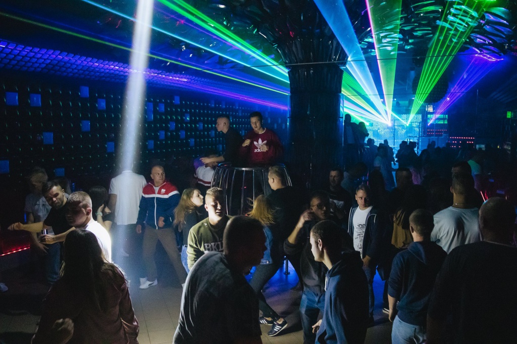 Laserowe Show w Clubie Ibiza Zalesie [16.10.2019] - zdjęcie #5 - eOstroleka.pl