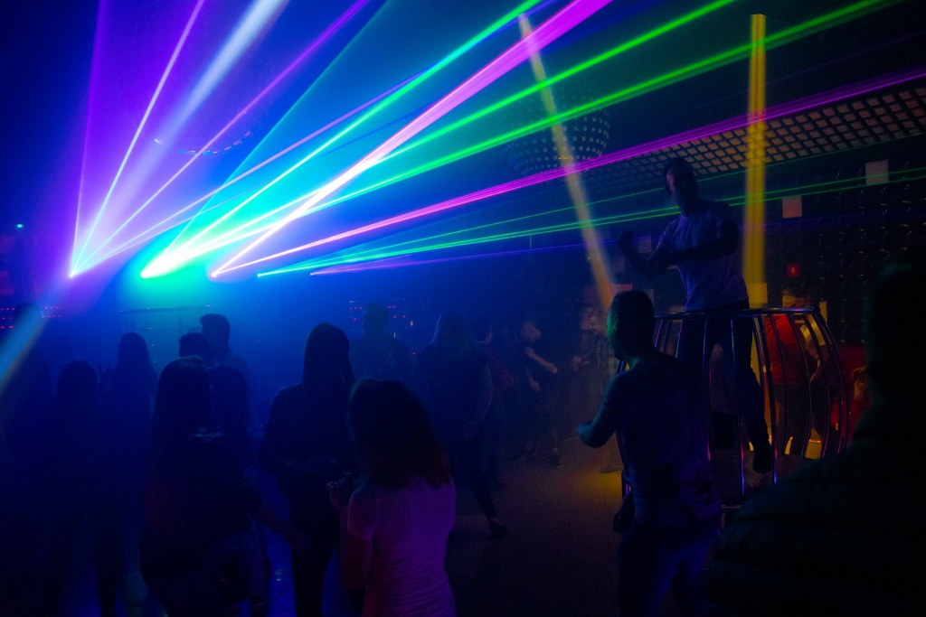 Laserowe Show w Clubie Ibiza Zalesie [16.10.2019] - zdjęcie #15 - eOstroleka.pl