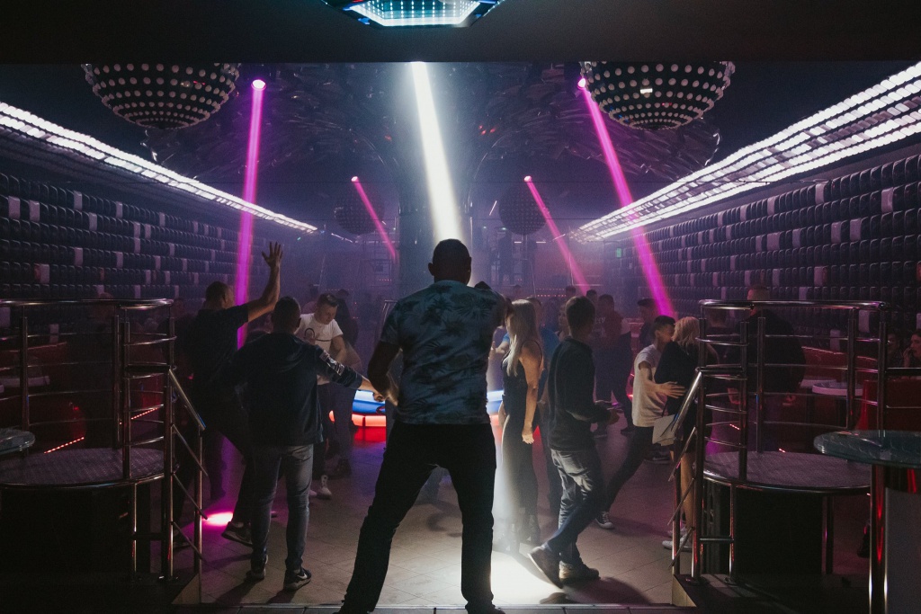 Laserowe Show w Clubie Ibiza Zalesie [16.10.2019] - zdjęcie #32 - eOstroleka.pl