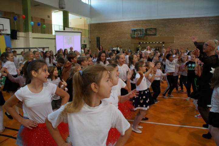 Dzień Edukacji Narodowej w ostrołęckiej „piątce” [14.10.2019] - zdjęcie #58 - eOstroleka.pl