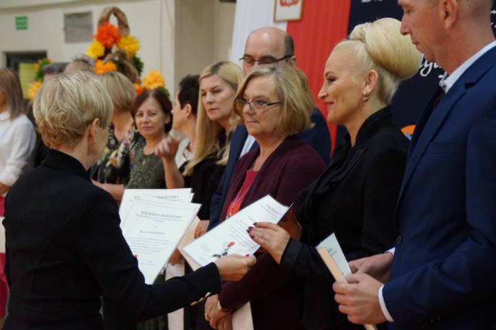 Dzień Edukacji Narodowej w ostrołęckiej „piątce” [14.10.2019] - zdjęcie #53 - eOstroleka.pl