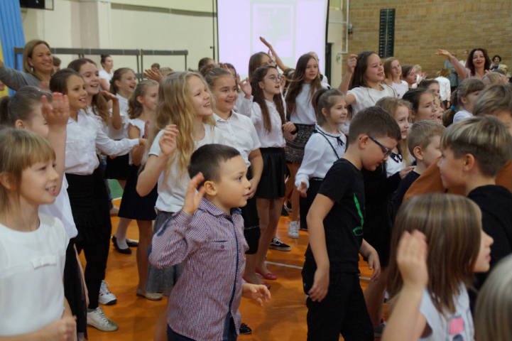 Dzień Edukacji Narodowej w ostrołęckiej „piątce” [14.10.2019] - zdjęcie #49 - eOstroleka.pl