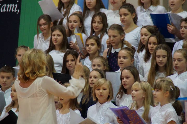 Dzień Edukacji Narodowej w ostrołęckiej „piątce” [14.10.2019] - zdjęcie #43 - eOstroleka.pl