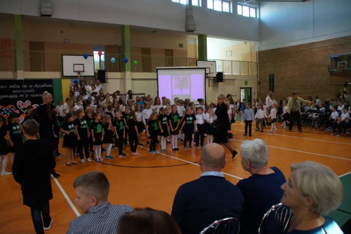Dzień Edukacji Narodowej w ostrołęckiej „piątce” [14.10.2019] - zdjęcie #57 - eOstroleka.pl