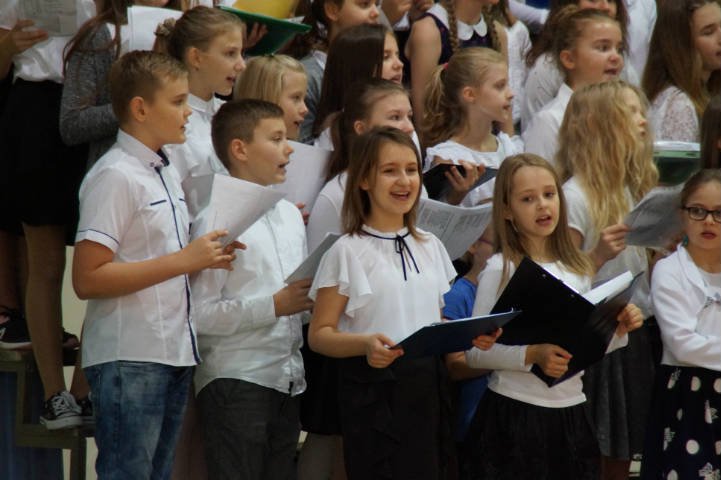 Dzień Edukacji Narodowej w ostrołęckiej „piątce” [14.10.2019] - zdjęcie #38 - eOstroleka.pl