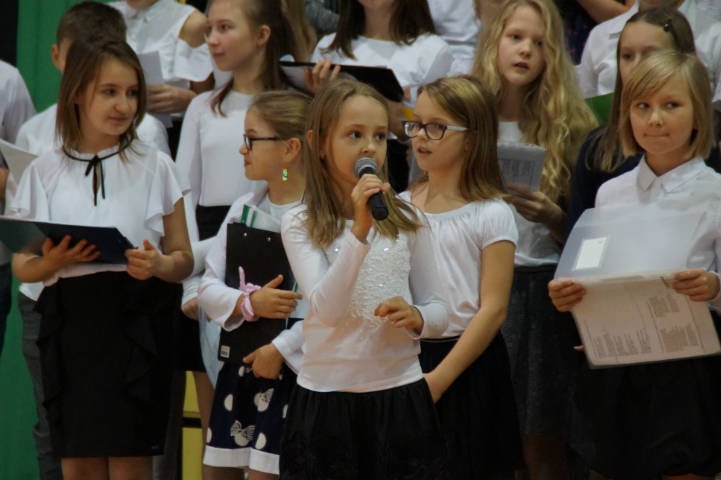 Dzień Edukacji Narodowej w ostrołęckiej „piątce” [14.10.2019] - zdjęcie #34 - eOstroleka.pl