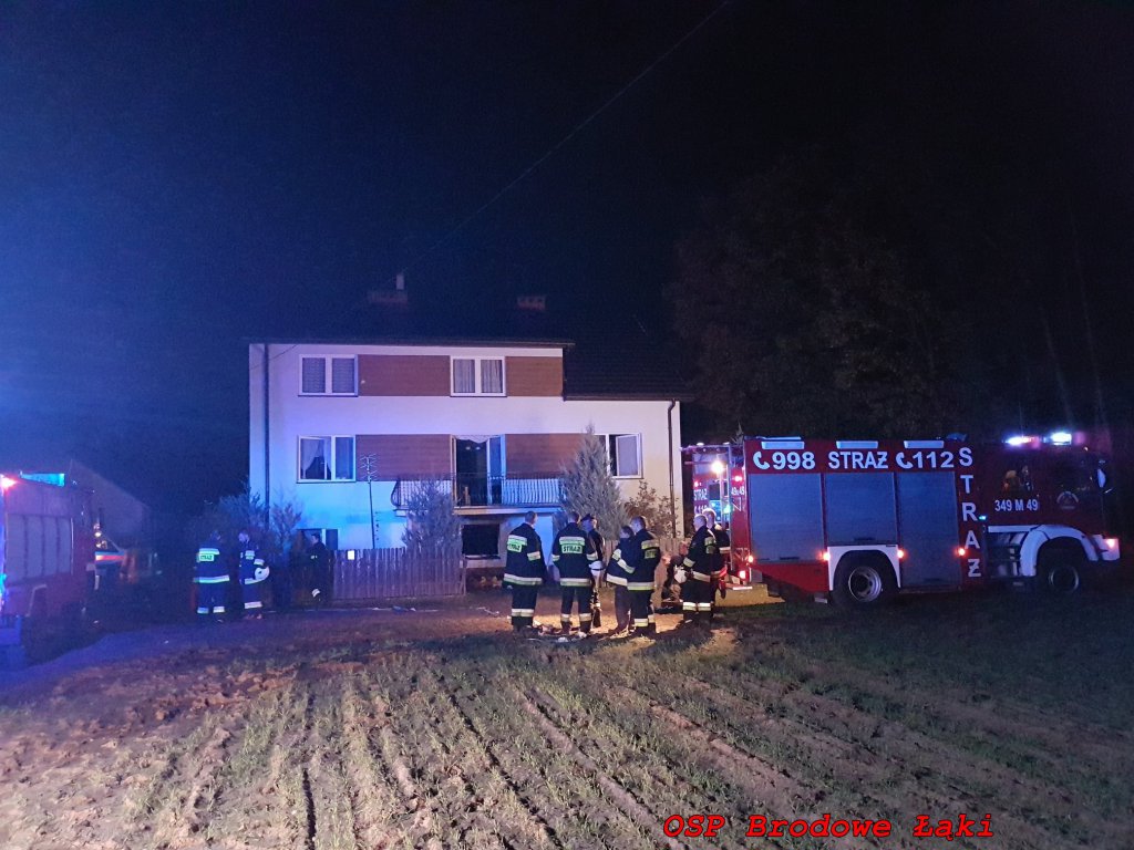 Pożar w Surowem. Jedna osoba trafiła do szpitala [18.10.2019] - zdjęcie #5 - eOstroleka.pl
