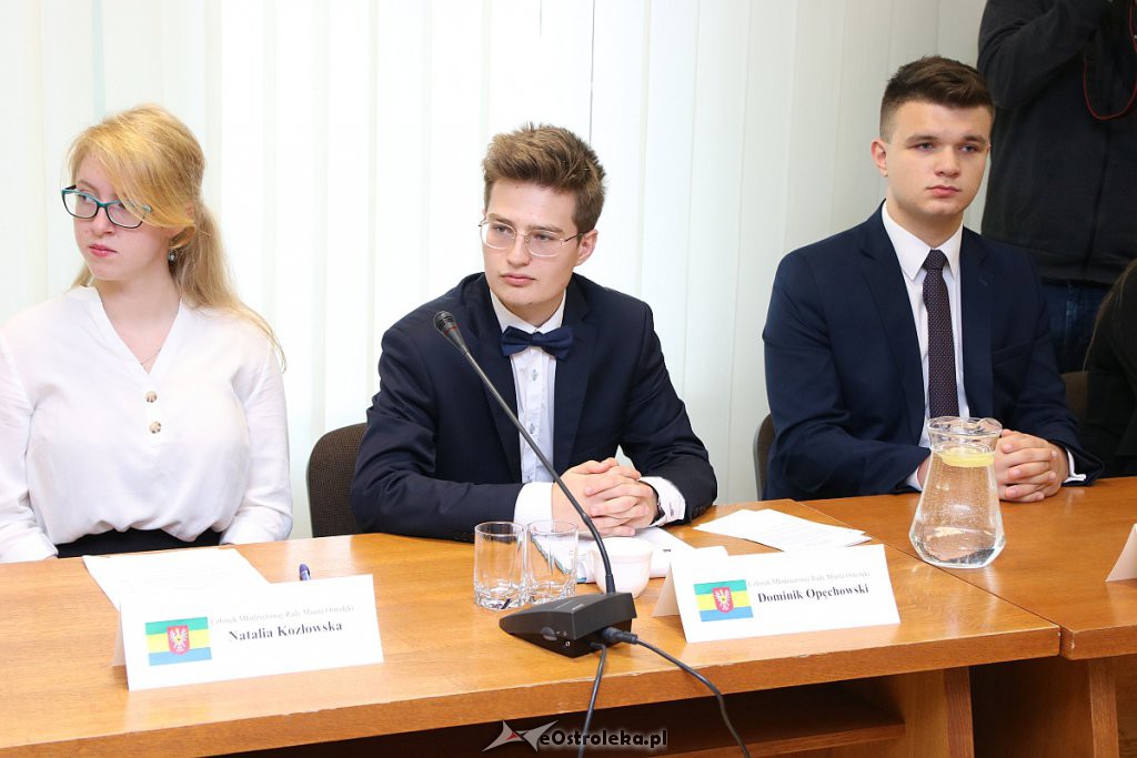 I sesja Młodzieżowej Rady Miasta w Ostrołęce [18.10.2019] - zdjęcie #28 - eOstroleka.pl