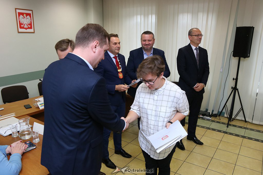 I sesja Młodzieżowej Rady Miasta w Ostrołęce [18.10.2019] - zdjęcie #74 - eOstroleka.pl