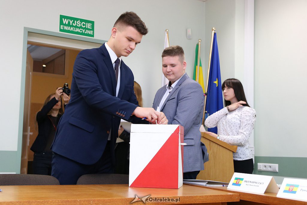 I sesja Młodzieżowej Rady Miasta w Ostrołęce [18.10.2019] - zdjęcie #4 - eOstroleka.pl