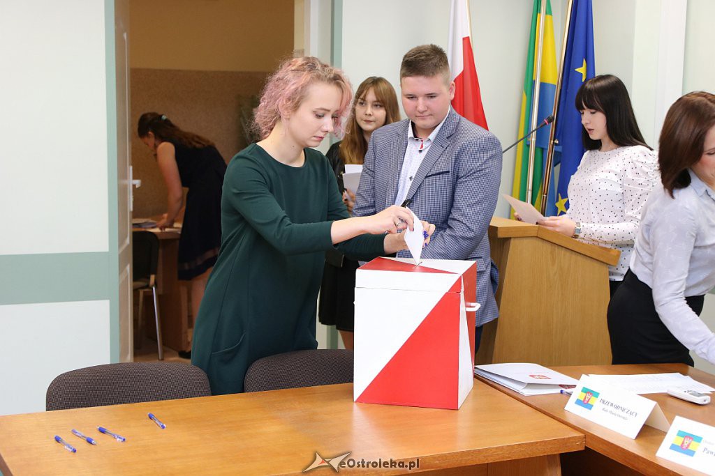 I sesja Młodzieżowej Rady Miasta w Ostrołęce [18.10.2019] - zdjęcie #106 - eOstroleka.pl
