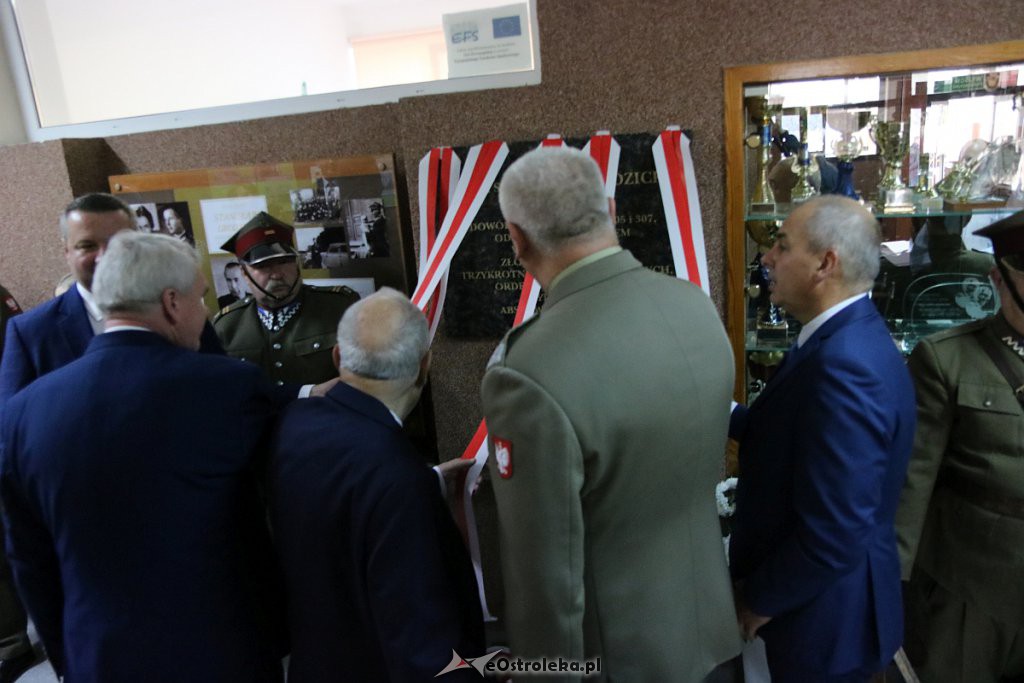 Absolwent-bohater – pułkownik pilot Stanisław Grodzicki ma swoje miejsce w „trójce” [22.10.2019] - zdjęcie #5 - eOstroleka.pl