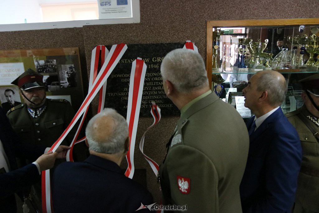 Absolwent-bohater – pułkownik pilot Stanisław Grodzicki ma swoje miejsce w „trójce” [22.10.2019] - zdjęcie #4 - eOstroleka.pl