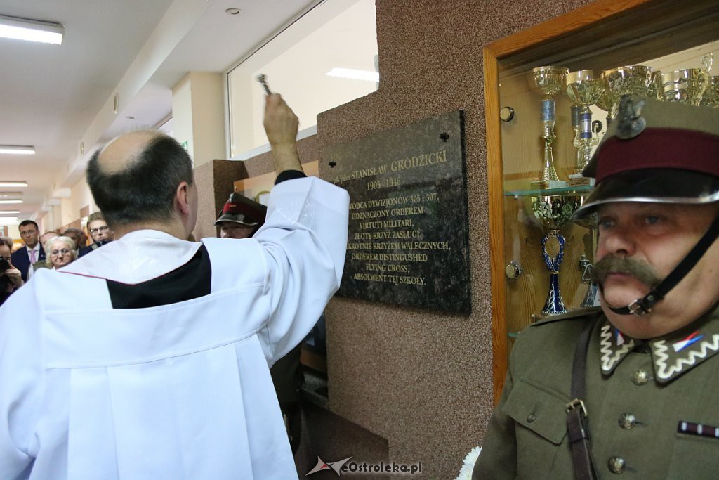 Absolwent-bohater – pułkownik pilot Stanisław Grodzicki ma swoje miejsce w „trójce” [22.10.2019] - zdjęcie #2 - eOstroleka.pl