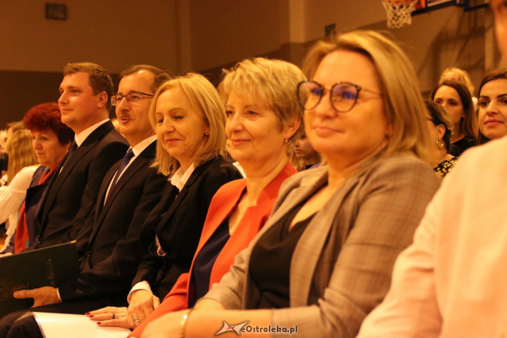 Pasowanie na ucznia w SP nr 10 [22.10.2019] - zdjęcie #184 - eOstroleka.pl