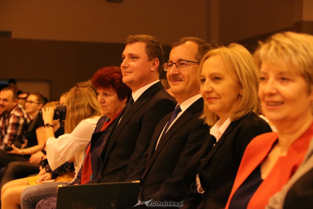 Pasowanie na ucznia w SP nr 10 [22.10.2019] - zdjęcie #183 - eOstroleka.pl
