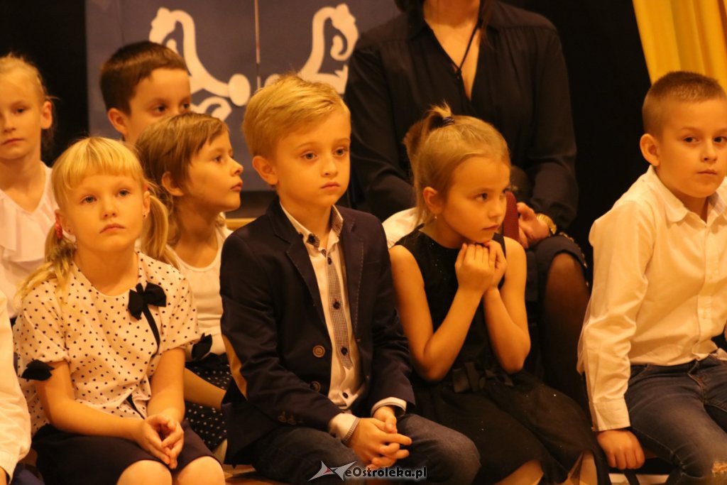 Pasowanie na ucznia w SP nr 10 [22.10.2019] - zdjęcie #134 - eOstroleka.pl