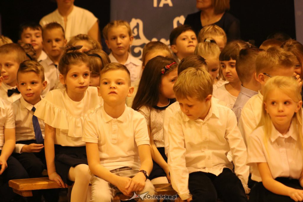 Pasowanie na ucznia w SP nr 10 [22.10.2019] - zdjęcie #132 - eOstroleka.pl