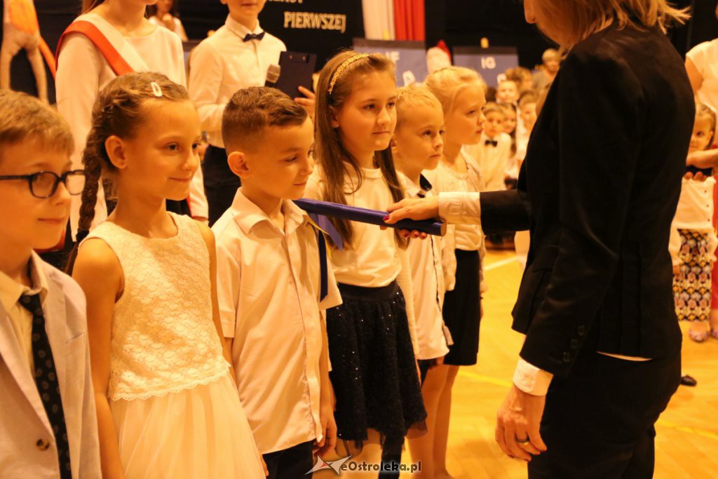 Pasowanie na ucznia w SP nr 10 [22.10.2019] - zdjęcie #95 - eOstroleka.pl