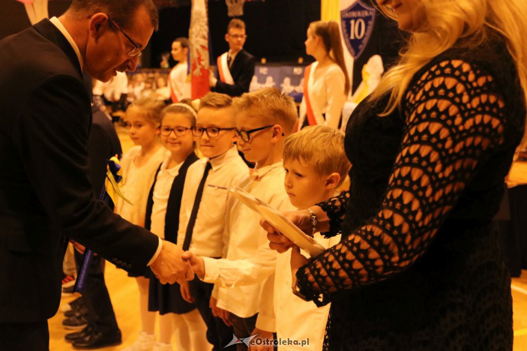 Pasowanie na ucznia w SP nr 10 [22.10.2019] - zdjęcie #62 - eOstroleka.pl