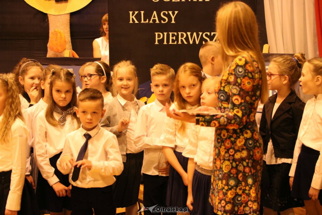 Pasowanie na ucznia w SP nr 10 [22.10.2019] - zdjęcie #49 - eOstroleka.pl