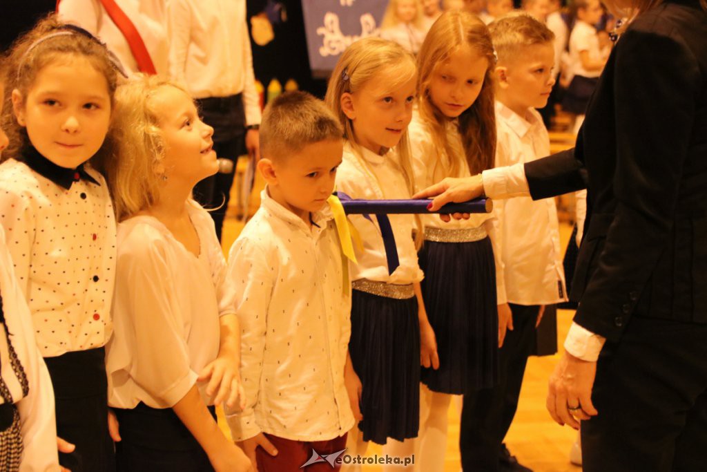 Pasowanie na ucznia w SP nr 10 [22.10.2019] - zdjęcie #43 - eOstroleka.pl