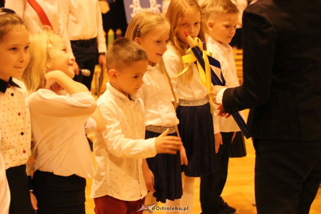 Pasowanie na ucznia w SP nr 10 [22.10.2019] - zdjęcie #41 - eOstroleka.pl