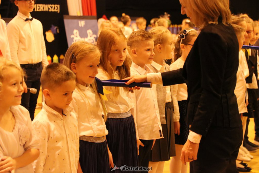 Pasowanie na ucznia w SP nr 10 [22.10.2019] - zdjęcie #39 - eOstroleka.pl