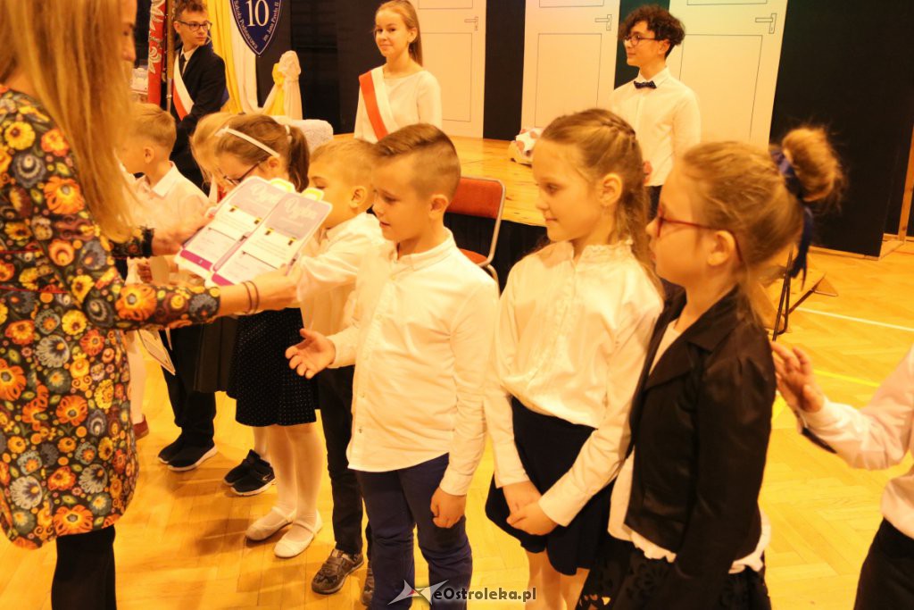 Pasowanie na ucznia w SP nr 10 [22.10.2019] - zdjęcie #19 - eOstroleka.pl