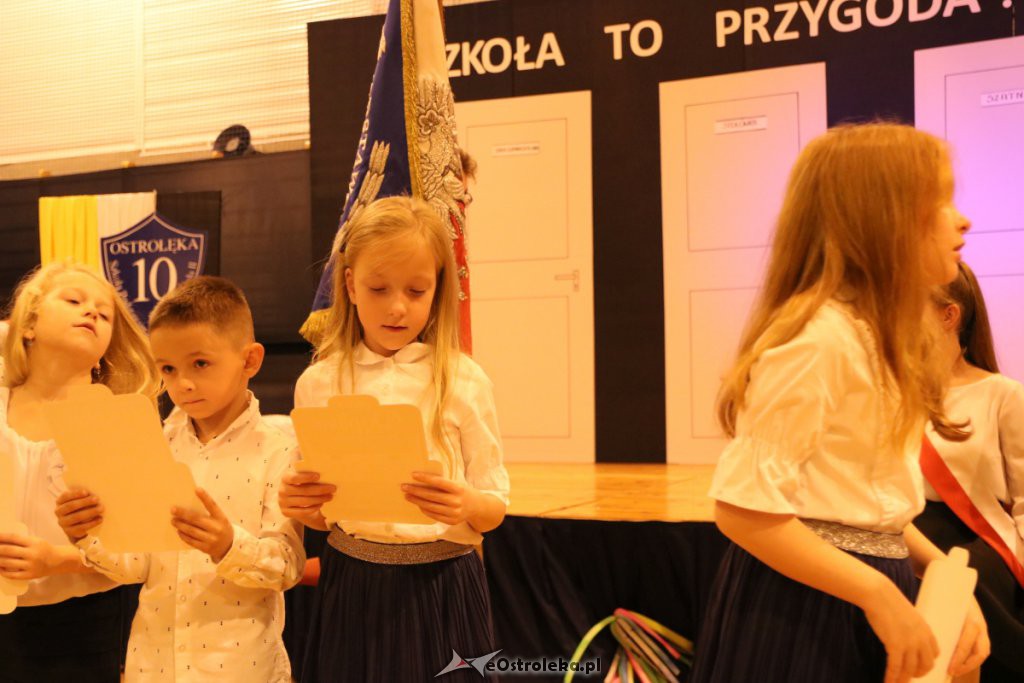 Pasowanie na ucznia w SP nr 10 [22.10.2019] - zdjęcie #13 - eOstroleka.pl