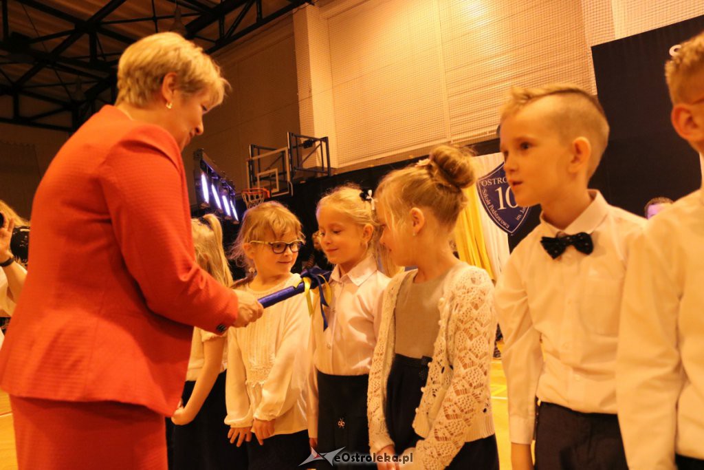 Pasowanie na ucznia w SP nr 10 [22.10.2019] - zdjęcie #1 - eOstroleka.pl