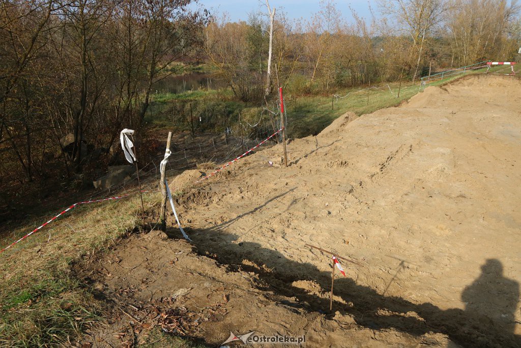 Wał przeciwpowodziowy w Ostrołęce już częściowo naprawiony [23.10.2019] - zdjęcie #4 - eOstroleka.pl