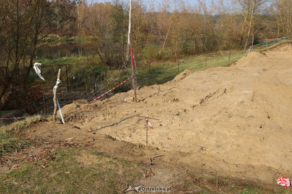 Wał przeciwpowodziowy w Ostrołęce już częściowo naprawiony [23.10.2019] - zdjęcie #3 - eOstroleka.pl