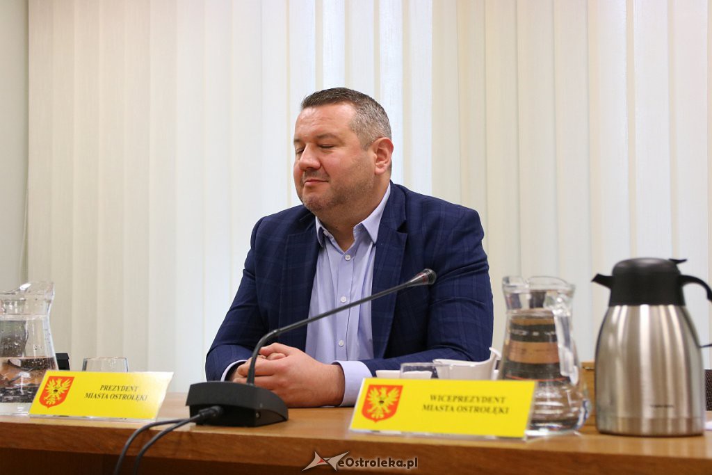 XVIII sesja Rady Miasta Ostrołęki [24.10.2019] - zdjęcie #39 - eOstroleka.pl